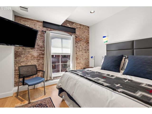 1240 Nw HOYT St 6, Portland, OR 97209