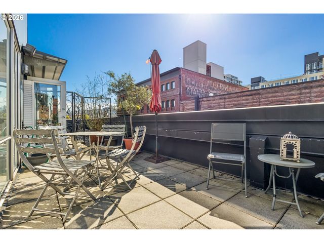 1240 Nw HOYT St 6, Portland, OR 97209