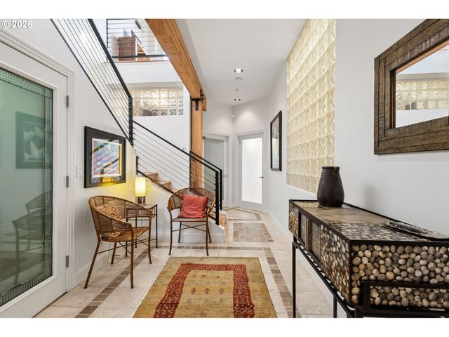 1240 Nw HOYT St 6, Portland, OR 97209