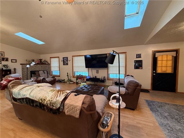 1795 Ravenswood Road, Ravenswood, WV 26164