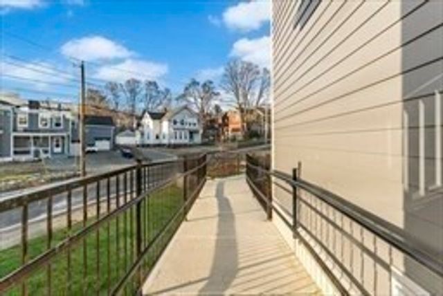 272 Lincoln St 102, Marlborough, MA 01752