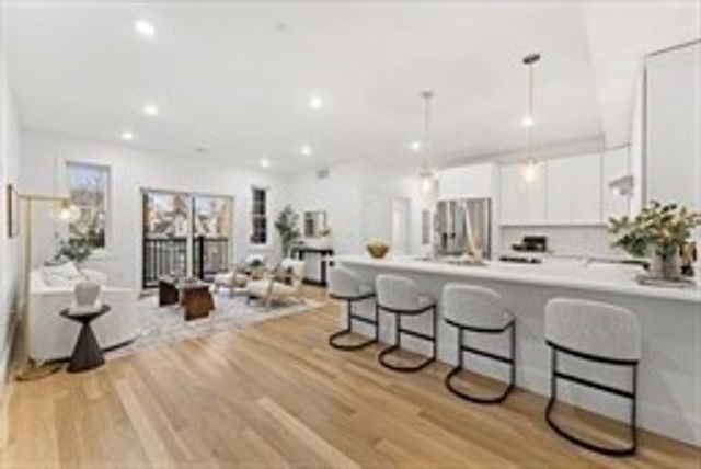 272 Lincoln St 102, Marlborough, MA 01752