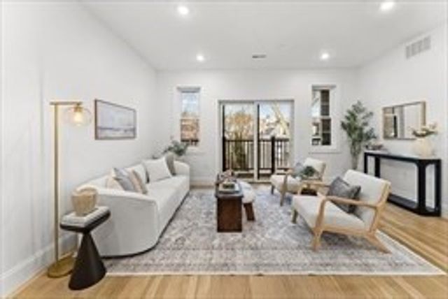 272 Lincoln St 102, Marlborough, MA 01752