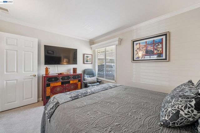 2029 Ptarmigan Dr 2, Walnut Creek, CA 94595