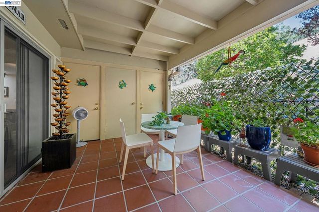 2029 Ptarmigan Dr 2, Walnut Creek, CA 94595