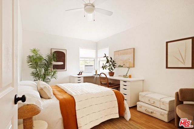 2134 Oak Street D, Santa Monica, CA 90405