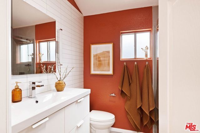 2134 Oak Street D, Santa Monica, CA 90405