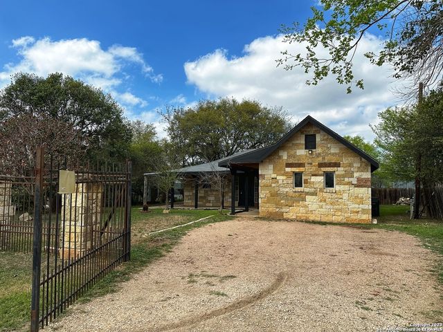 10B FM 473, Comfort, TX 78013