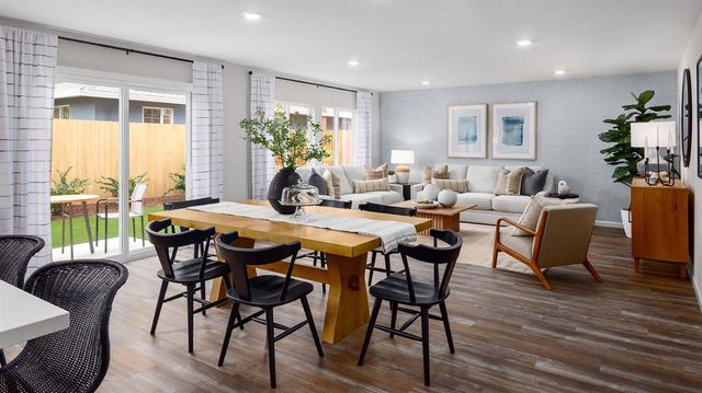 602 Amber Dr, Waterford, CA 95386