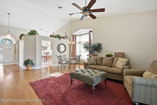 9050 Penelope Drive, Weeki Wachee, FL 34613