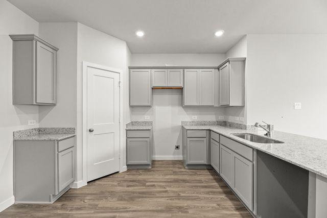 2901 Zircon Drive, Texas City, TX 77591