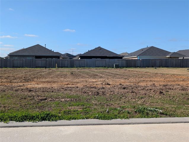 2901 Zircon Drive, Texas City, TX 77591