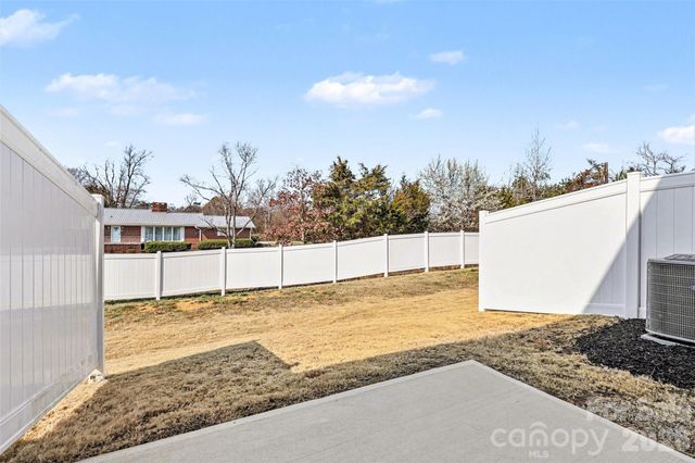 5521 Carrington Court, Trinity, NC 27370