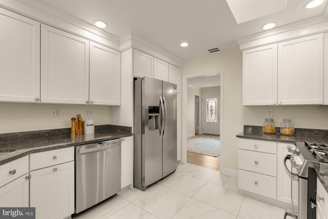 5001 OVERLEA CT, Bethesda, MD 20816