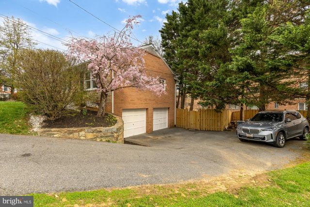 5001 OVERLEA CT, Bethesda, MD 20816