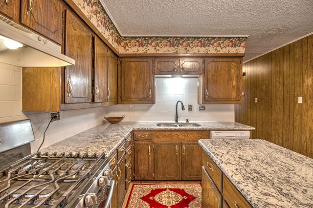 511 Old Center Church Road, Whitesboro, TX 76273