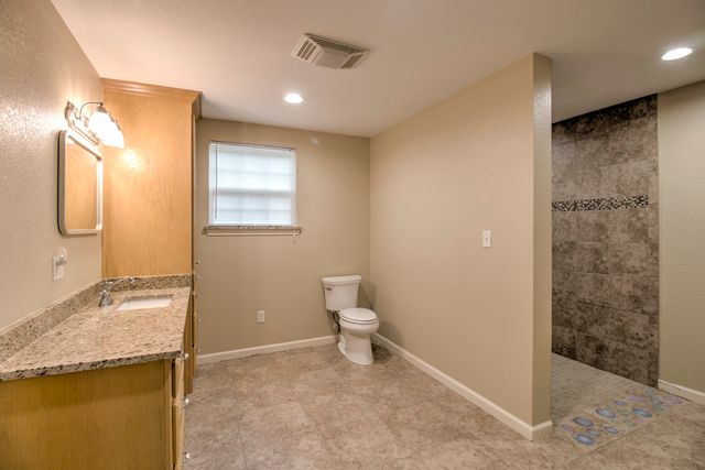 511 Old Center Church Road, Whitesboro, TX 76273