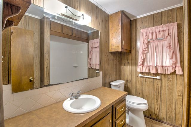 511 Old Center Church Road, Whitesboro, TX 76273
