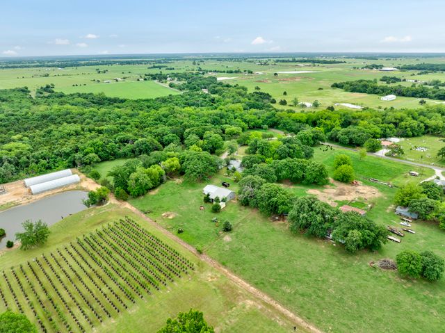511 Old Center Church Road, Whitesboro, TX 76273