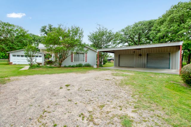 511 Old Center Church Road, Whitesboro, TX 76273