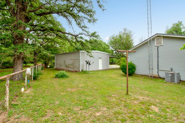 511 Old Center Church Road, Whitesboro, TX 76273
