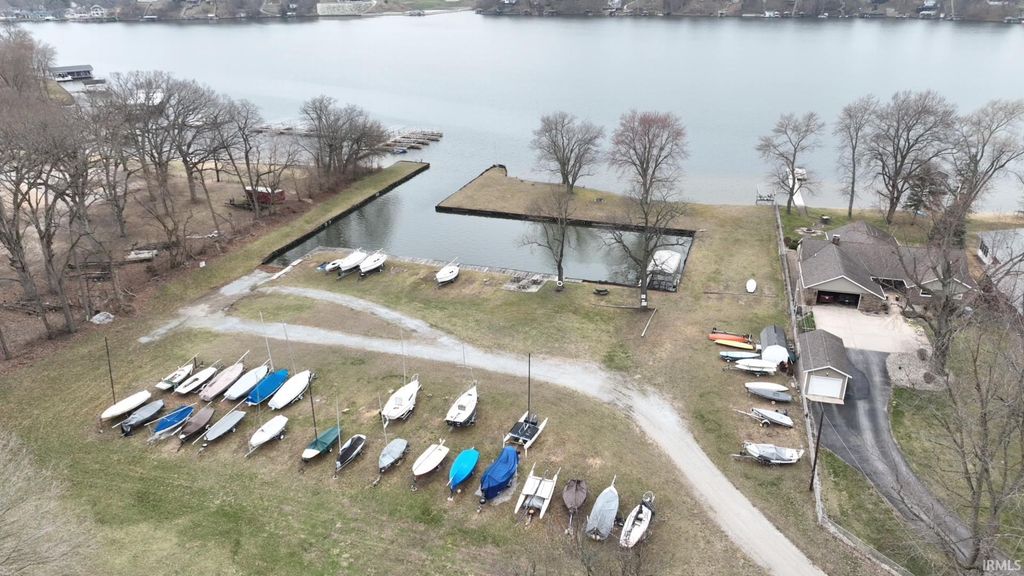 11810 W 820 North Crossroads, Monticello, IN 47960