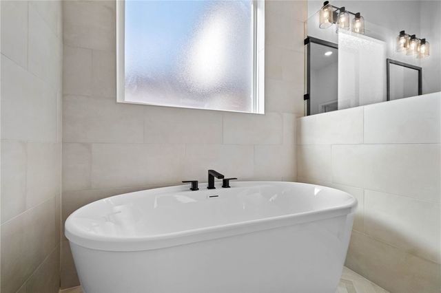 1821 Lotus Road, Centerton, AR 72719