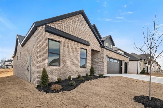 1821 Lotus Road, Centerton, AR 72719