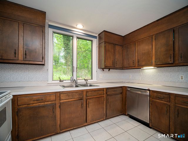 78 Charlton Hill Road 78, Hamden, CT 06518