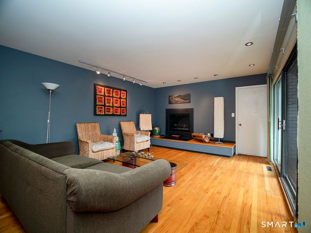 78 Charlton Hill Road 78, Hamden, CT 06518