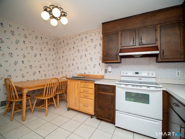 78 Charlton Hill Road 78, Hamden, CT 06518