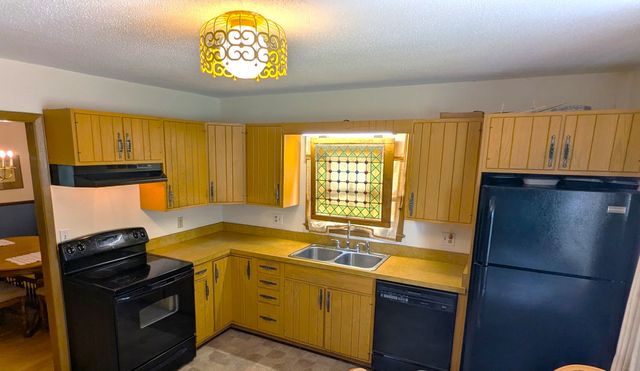1105 Curtiss Avenue, Ames, IA 50010