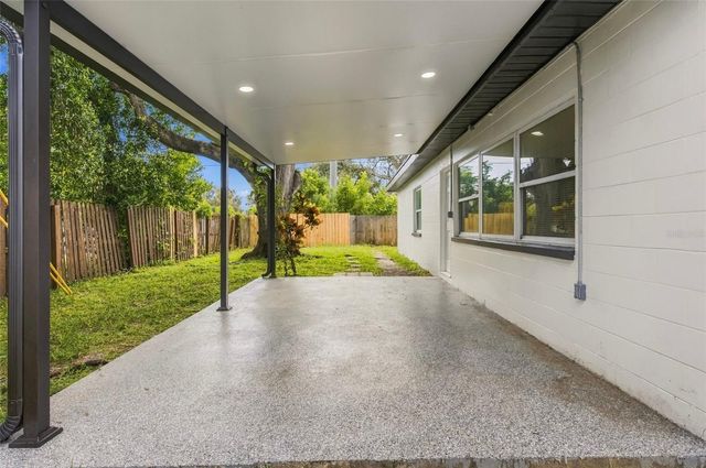 5207 56TH AVENUE N, St Petersburg, FL 33709