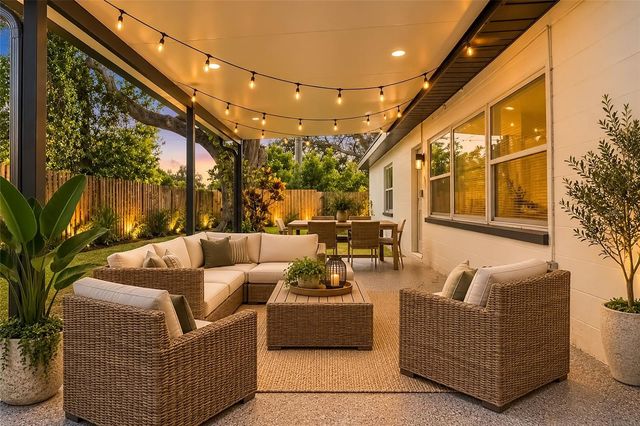 5207 56TH AVENUE N, St Petersburg, FL 33709