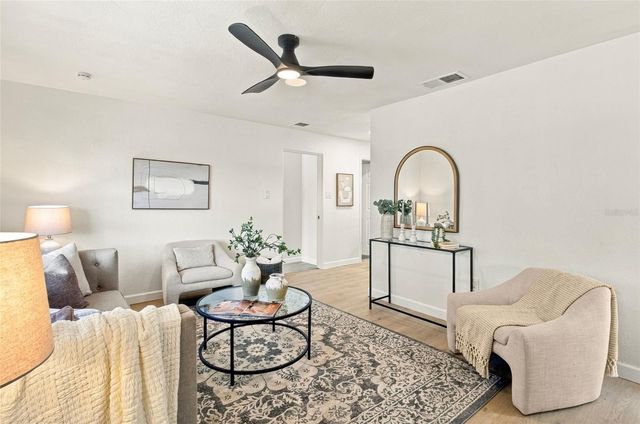 5207 56TH AVENUE N, St Petersburg, FL 33709
