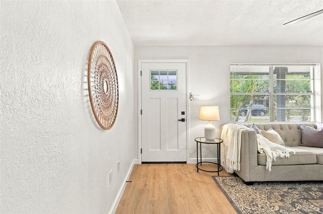 5207 56TH AVENUE N, St Petersburg, FL 33709
