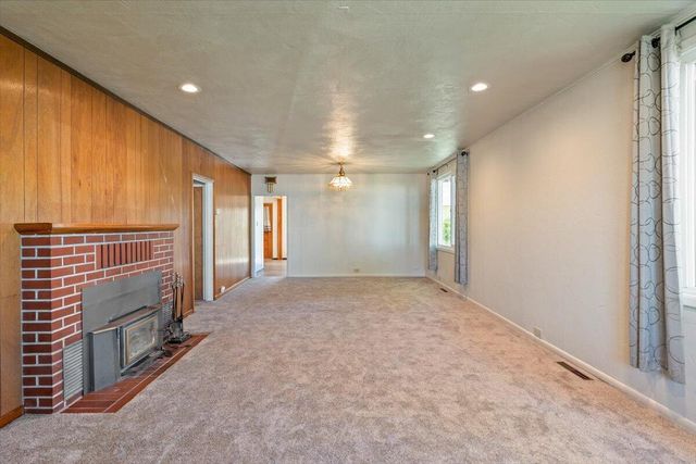 545 Main Street, Weed, CA 96094