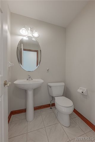 3870 Ontario Drive, Wheatfield, NY 14120