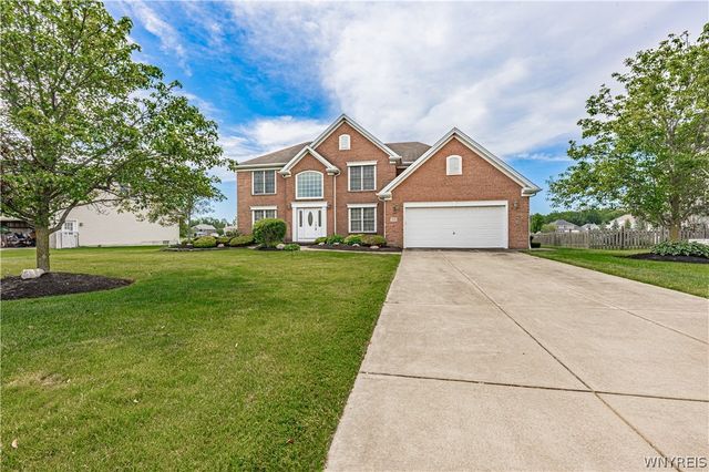 3870 Ontario Drive, Wheatfield, NY 14120