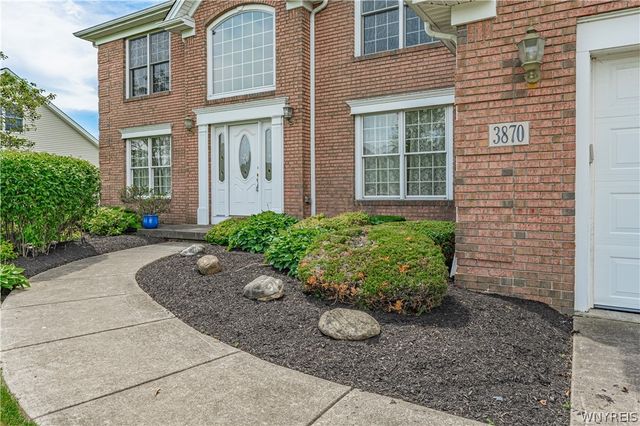 3870 Ontario Drive, Wheatfield, NY 14120