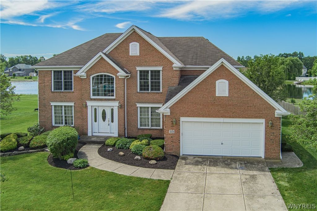 3870 Ontario Drive, Wheatfield, NY 14120