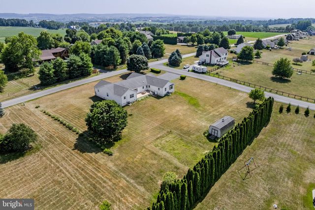 469 GAULT RD, Narvon, PA 17555