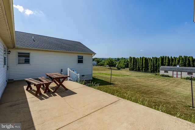 469 GAULT RD, Narvon, PA 17555