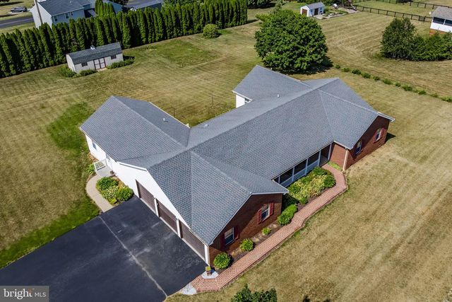 469 GAULT RD, Narvon, PA 17555