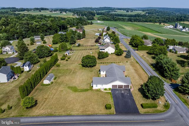 469 GAULT RD, Narvon, PA 17555