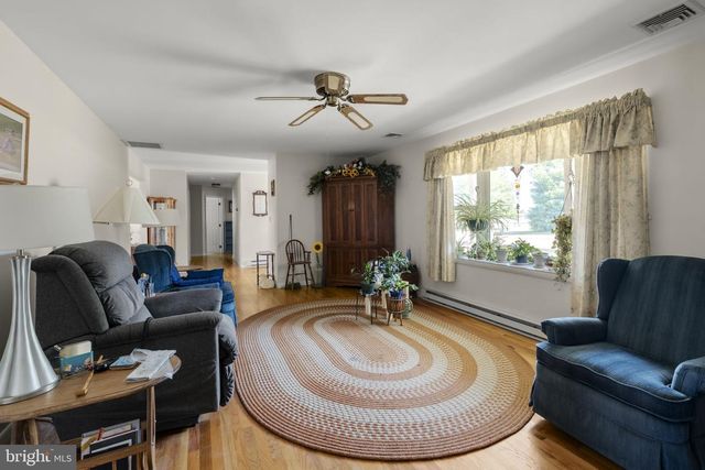 469 GAULT RD, Narvon, PA 17555