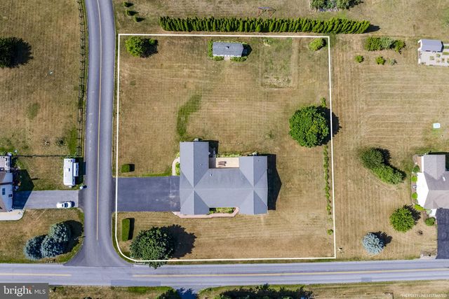 469 GAULT RD, Narvon, PA 17555