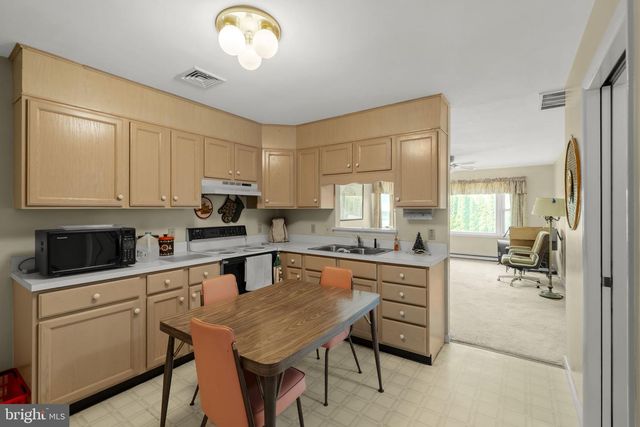 469 GAULT RD, Narvon, PA 17555