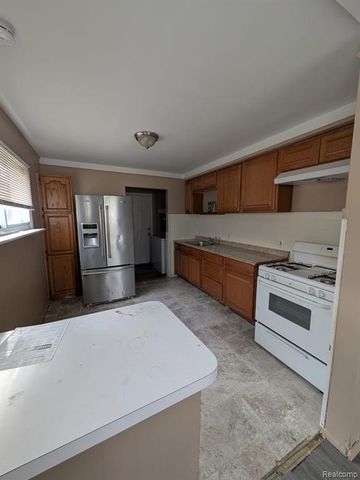 34909 John Street, Wayne, MI 48184