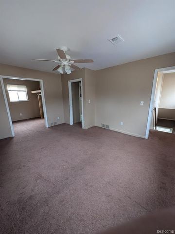 34909 John Street, Wayne, MI 48184